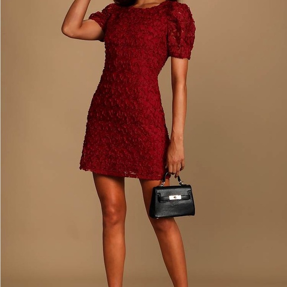 Lulus Dresses & Skirts - Lulu's Burgundy Textured Mini Dress